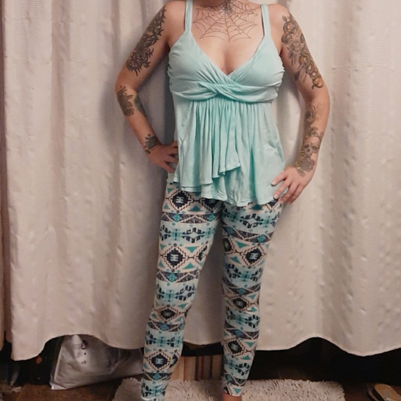 Express Tank Top - Picture 3 of 4